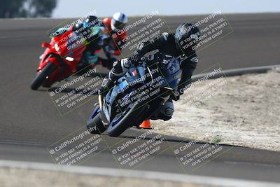 media/Nov-01-2025-TrackDaz (Sat) [[2b4d5192bc]]/B Group/1220pm (Turn 2 Outside)/